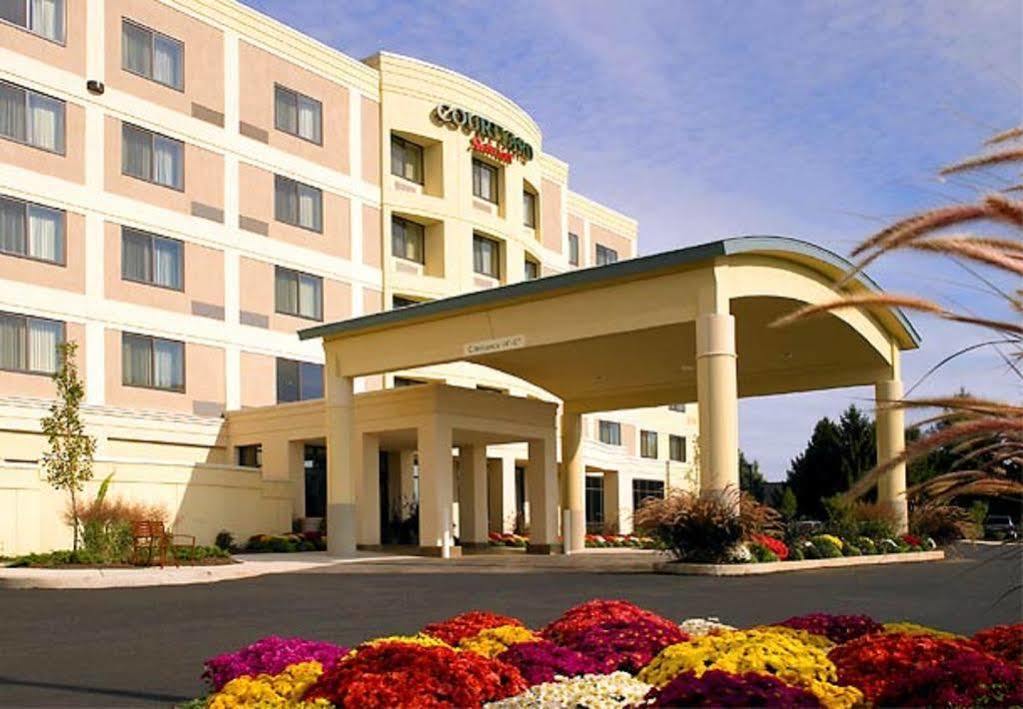 Hotel Courtyard Lancaster Fertility Esterno foto